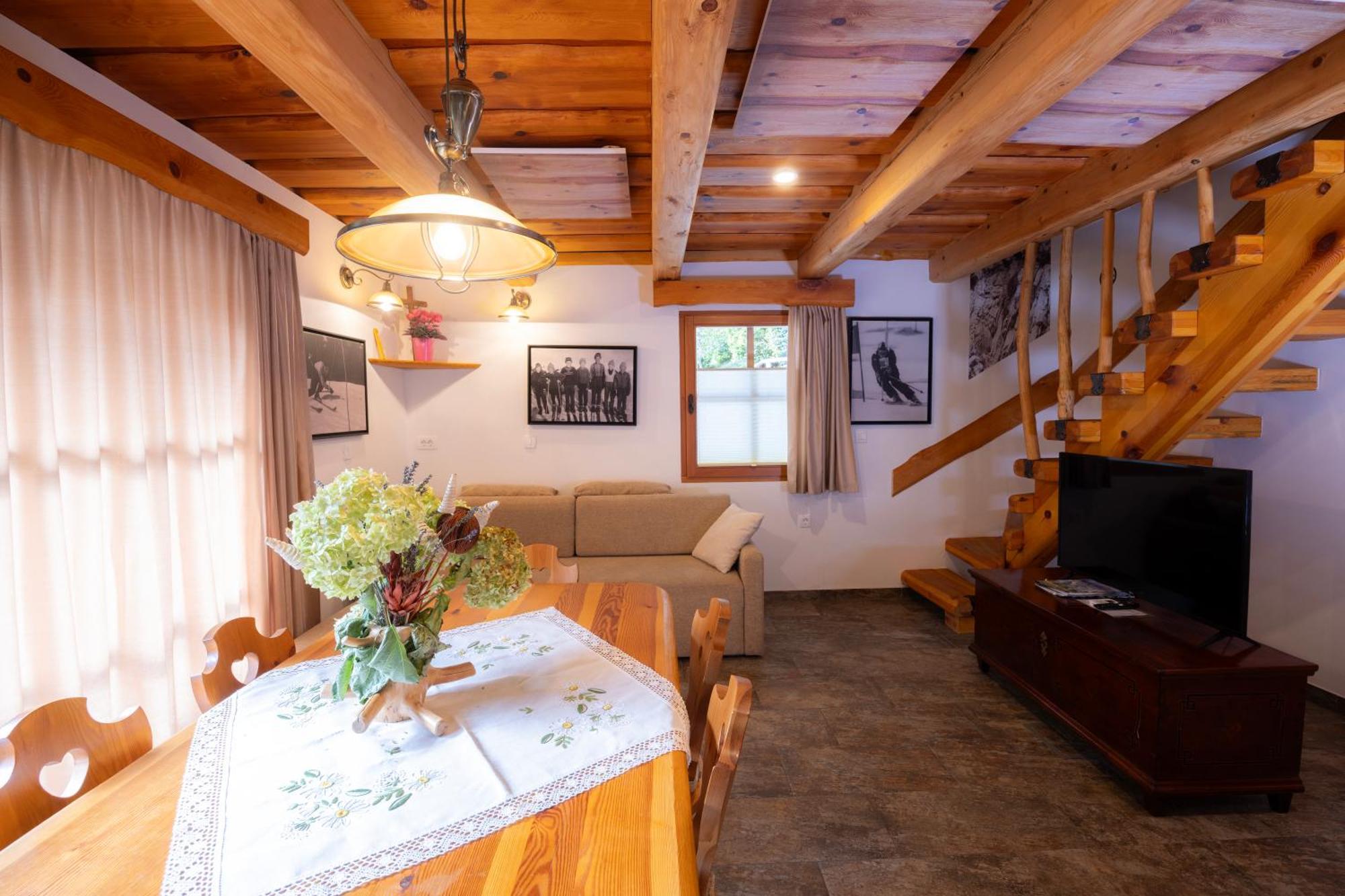 Apartma in Bungalov Jezerci Gozd Martuljek Exteriér fotografie