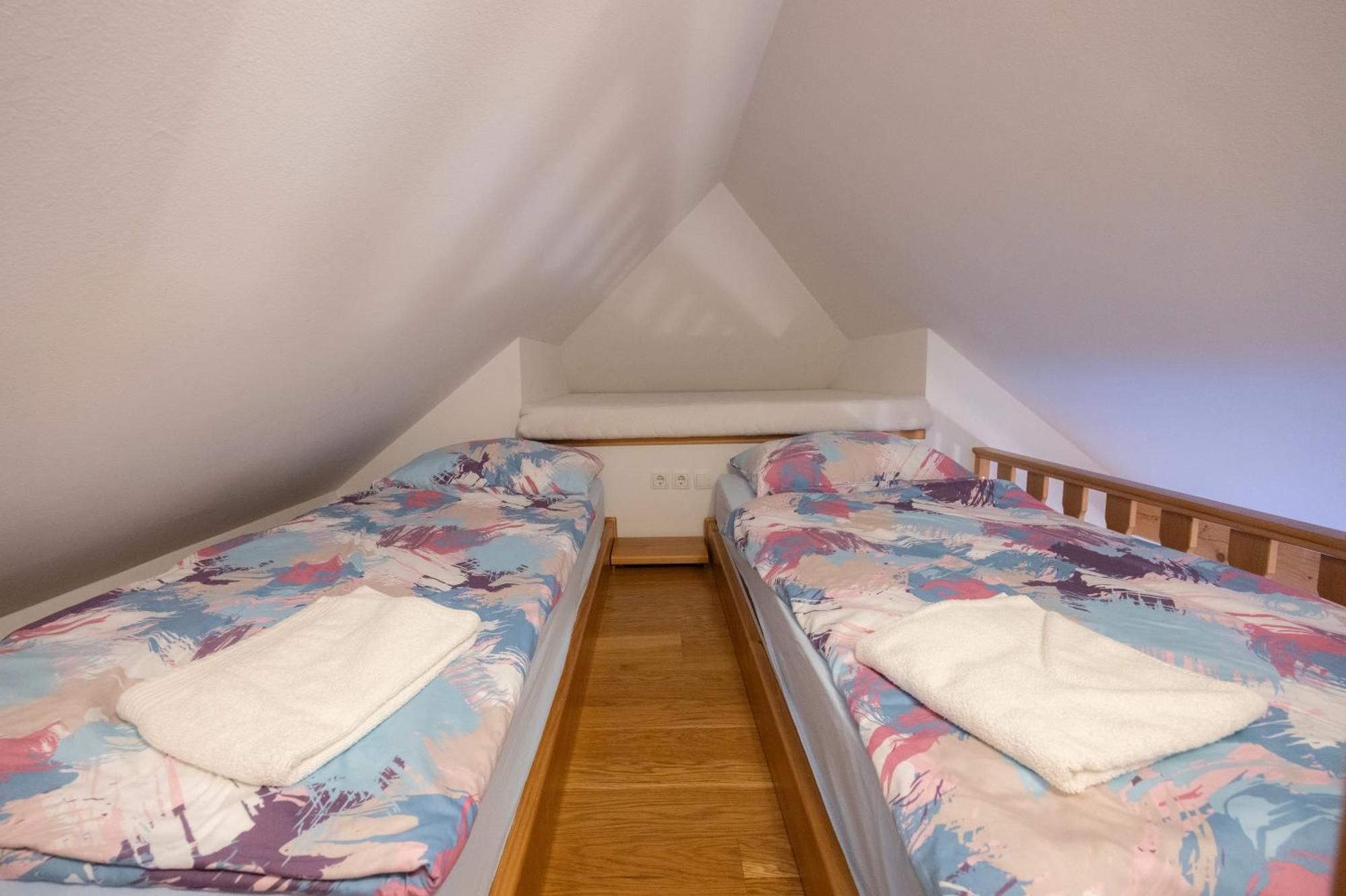 Apartma in Bungalov Jezerci Gozd Martuljek Exteriér fotografie